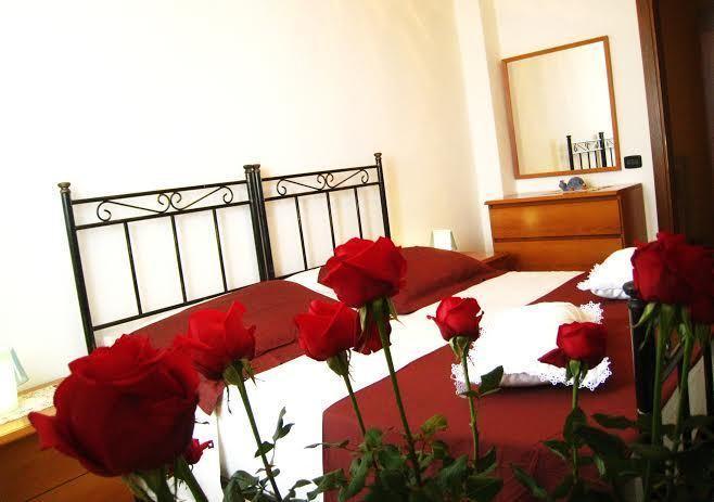 Bed And Breakfast Due Leoni Torri Del Benaco Kamer foto